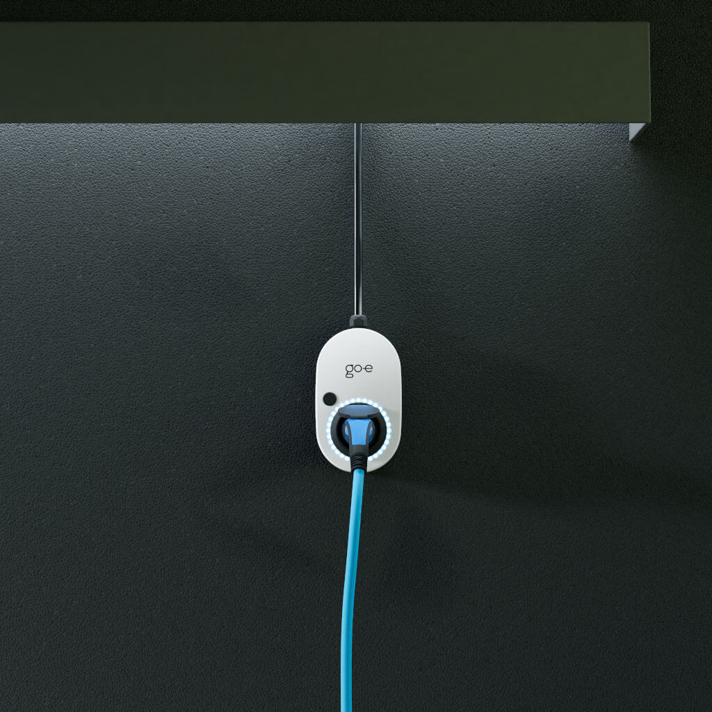 go-eChargerGeminiWallbox_mit_Kabel
